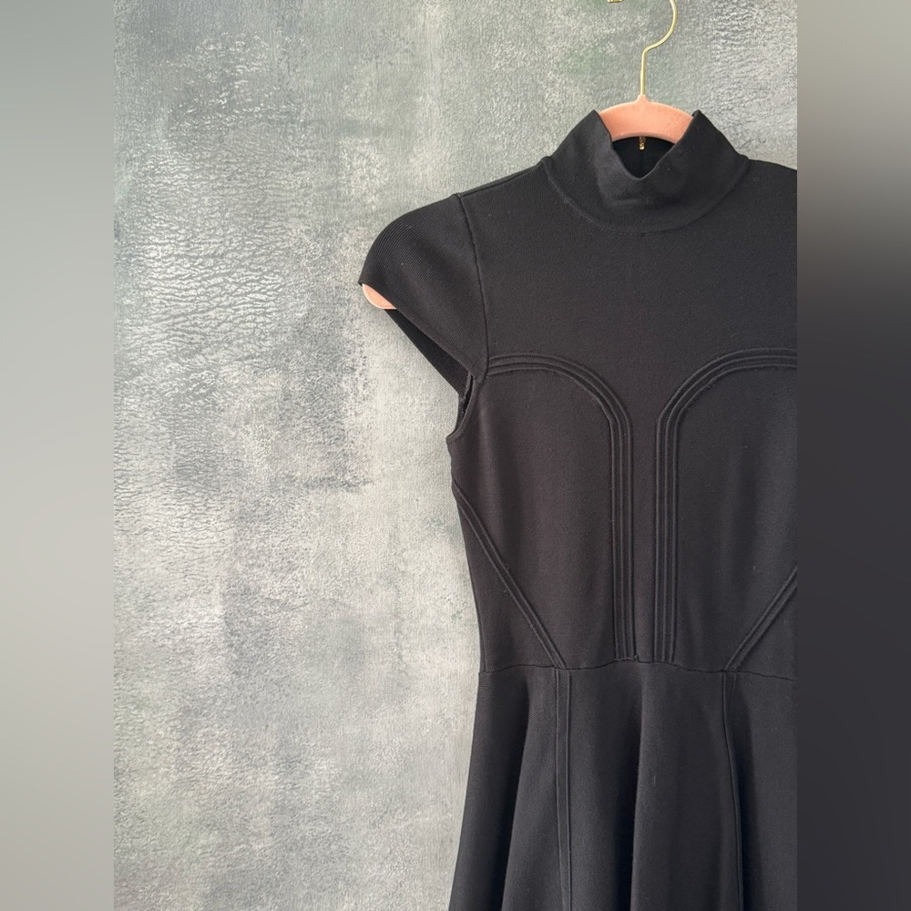 Marciano a-line dress with high neck and capped sleeves - mini dress like new - Picture 2 of 7
